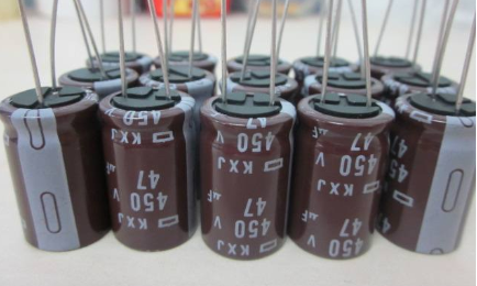 分析下黑金剛電容和紅寶石電容哪種好？